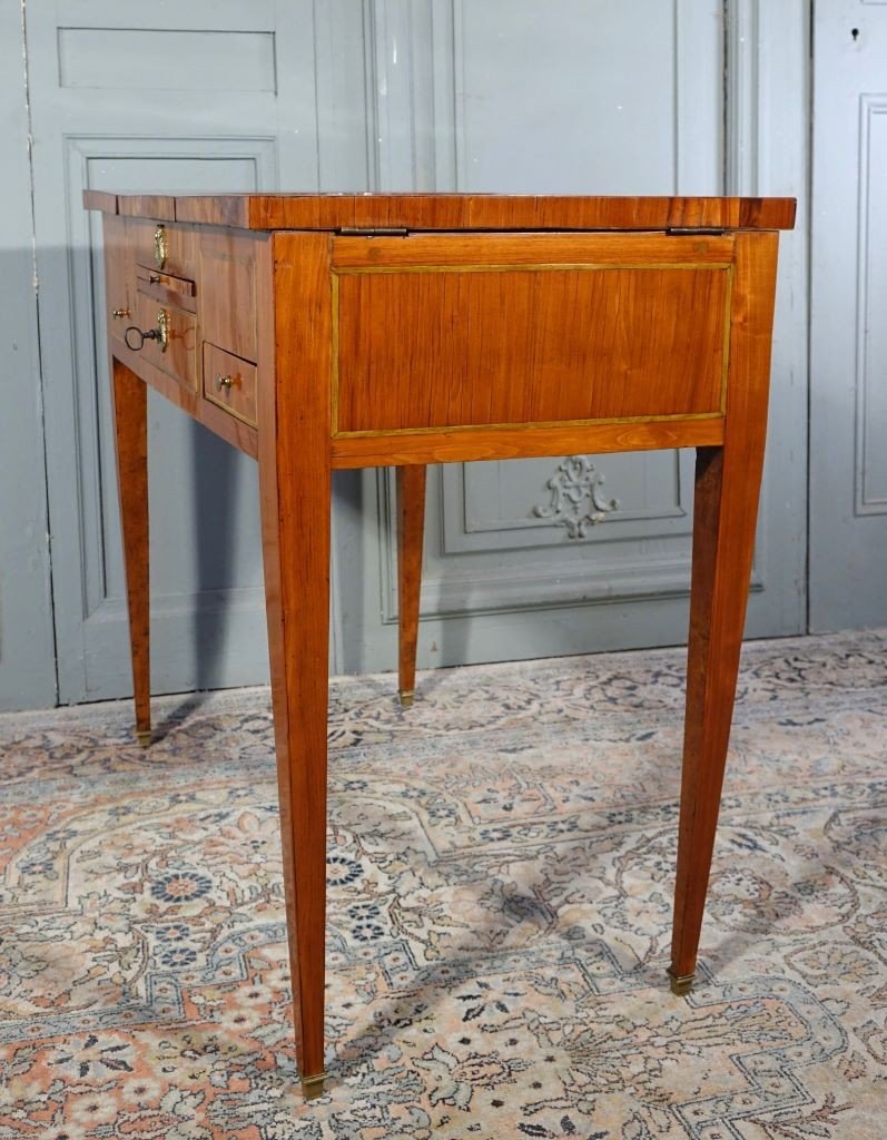 Louis XVI Period Dressing Table In Marquetry-photo-1