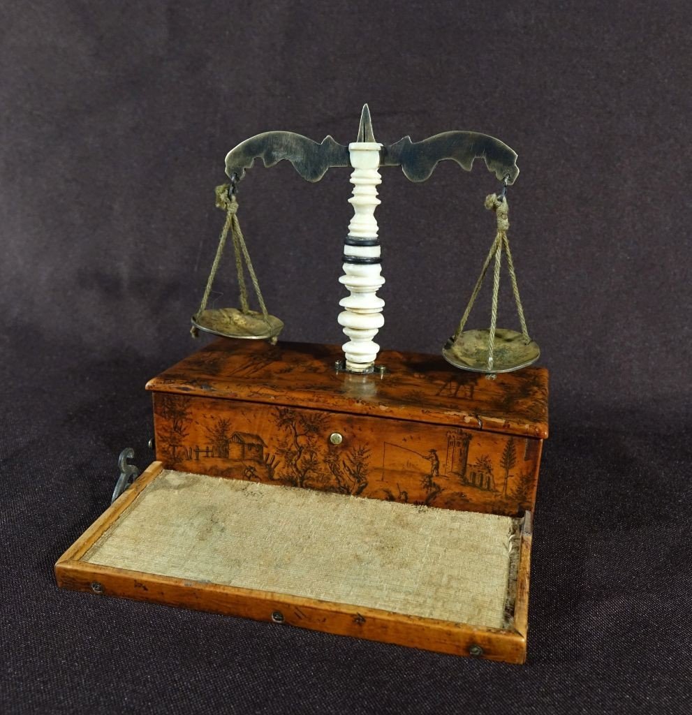 Miniature Money Changer Scale Box-photo-2