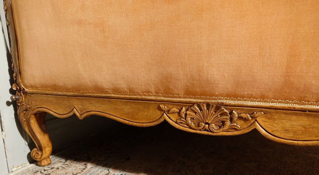 Louis XV Period Bed In Molded And Carved Walnut. Middle 18th Century.-photo-8