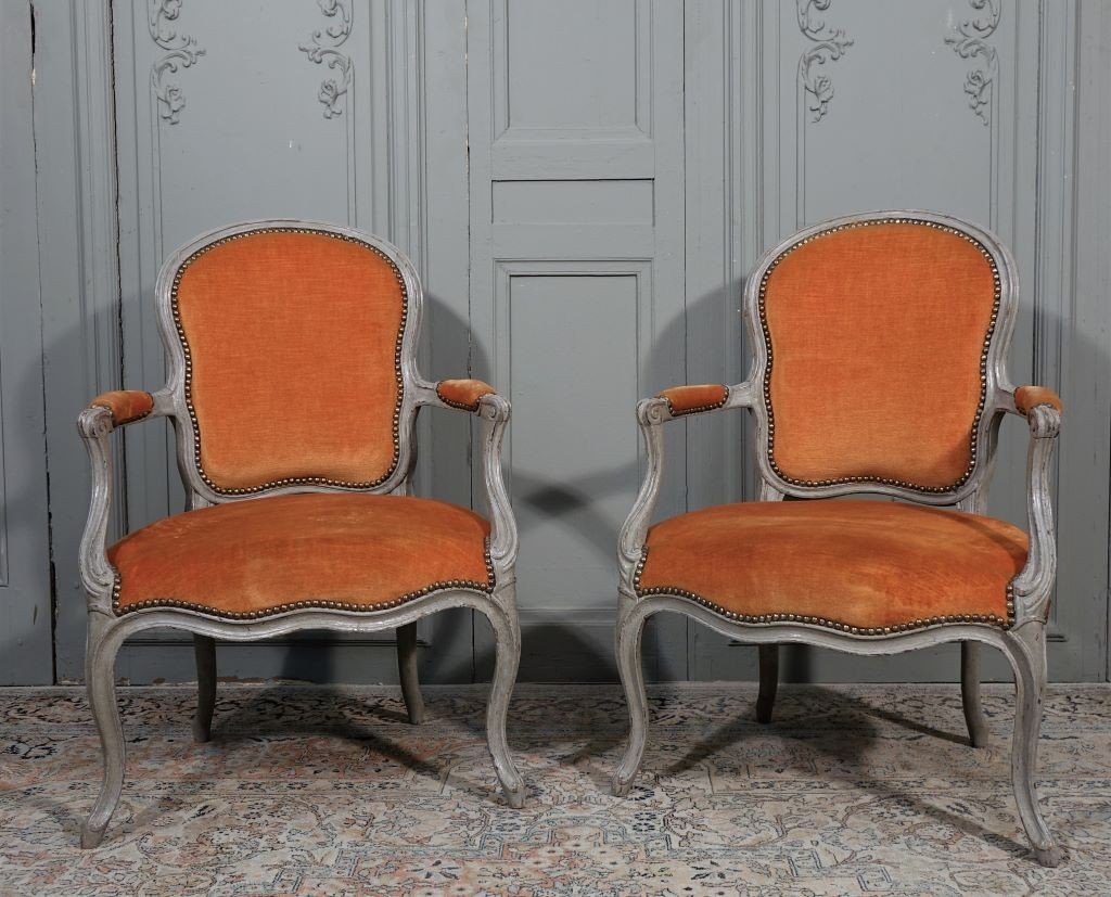 Paire De Fauteuils Louis XV Estampillés M. Jullien