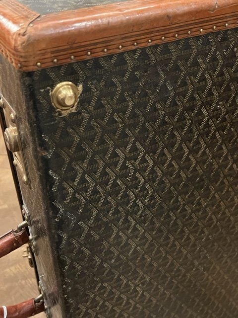 Shoe Suitcase Signed Goyard In Paris-photo-4