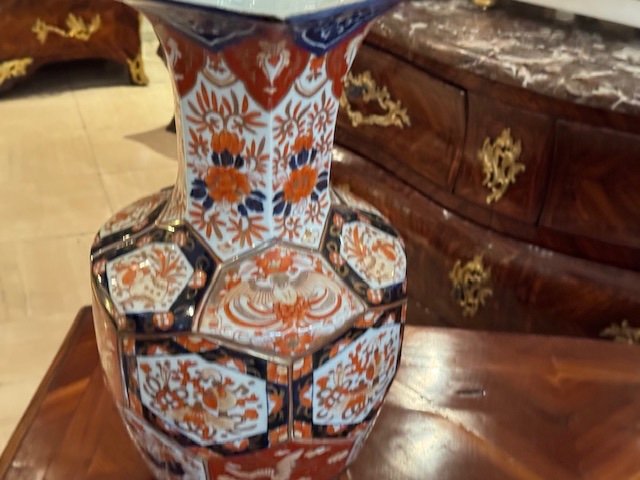 Pair Of 19th Century Imari Porcelain Vases -photo-4