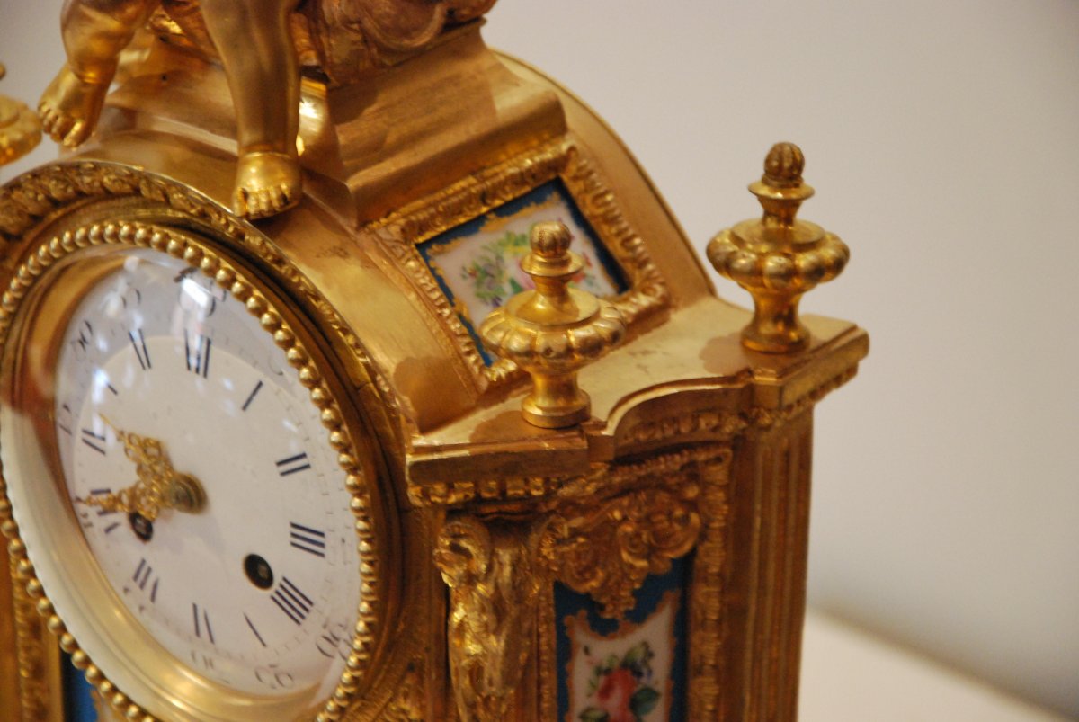 Gilt Bronze Clock And Porcelain Plate-photo-1