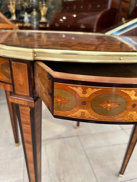 Louis XVI Style Inlaid Pedestal Table-photo-1