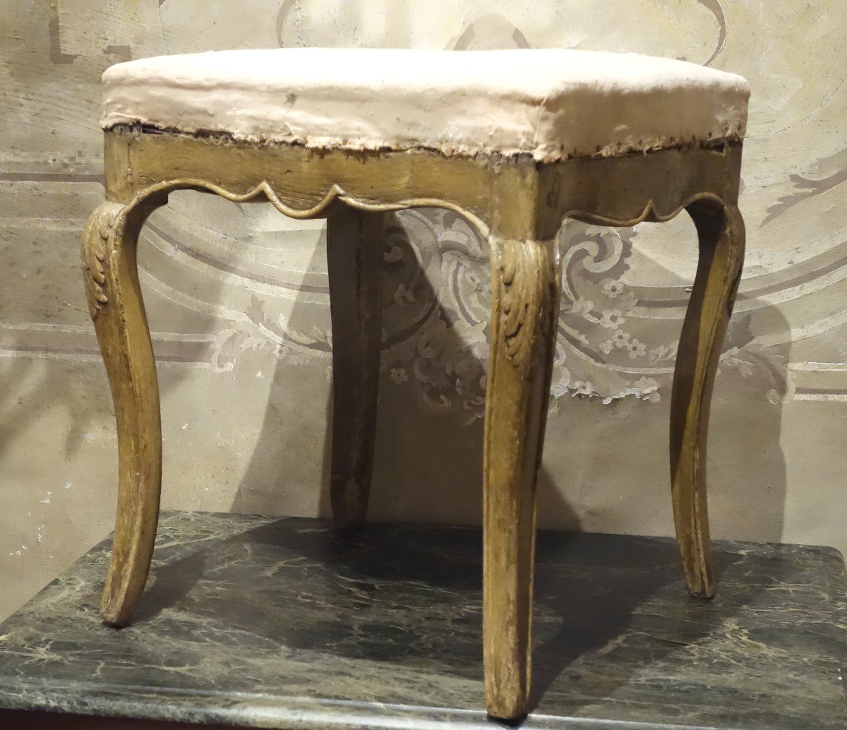 Louis XV Period Relacquered Wooden Stool-photo-3