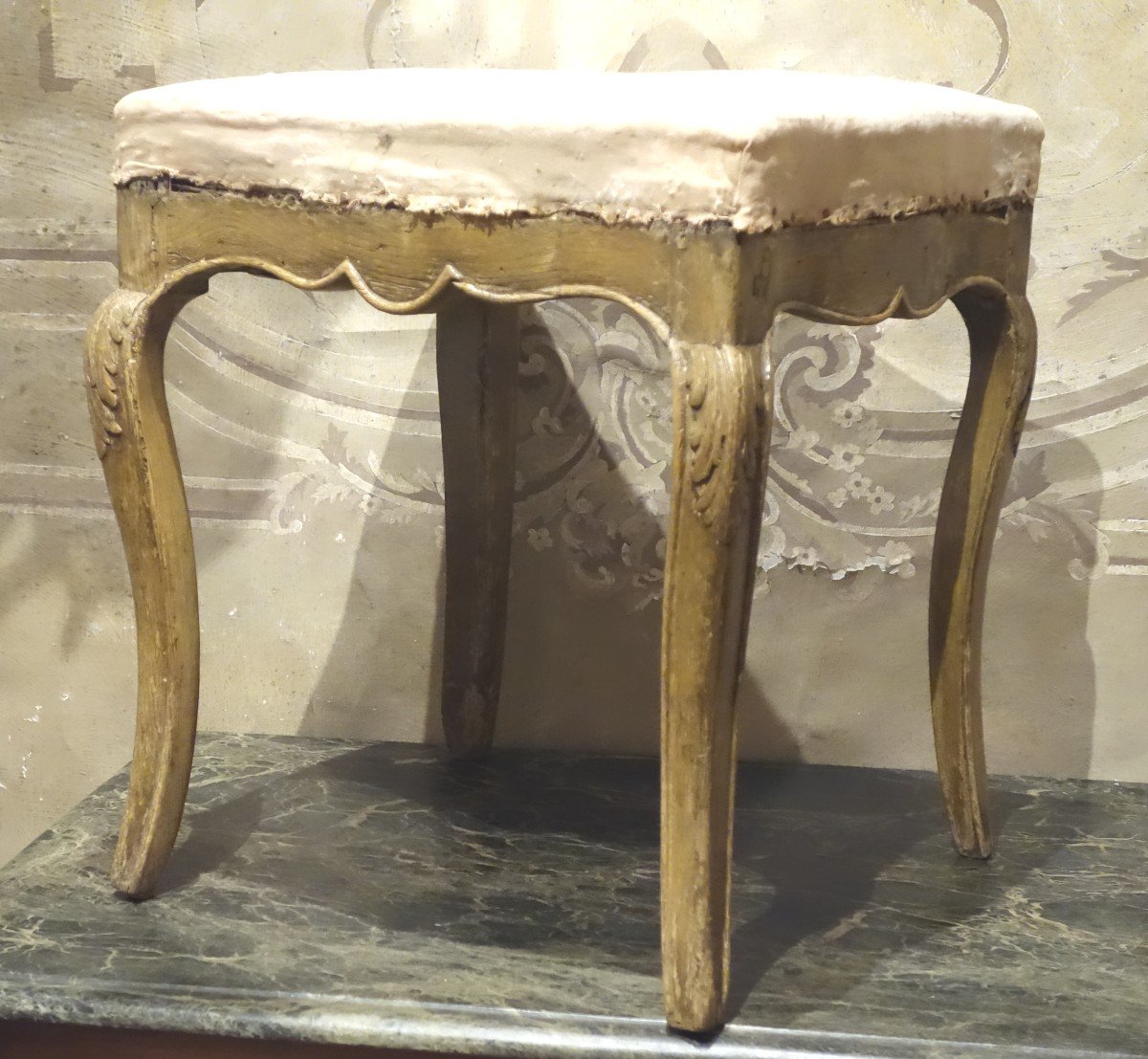 Louis XV Period Relacquered Wooden Stool-photo-3