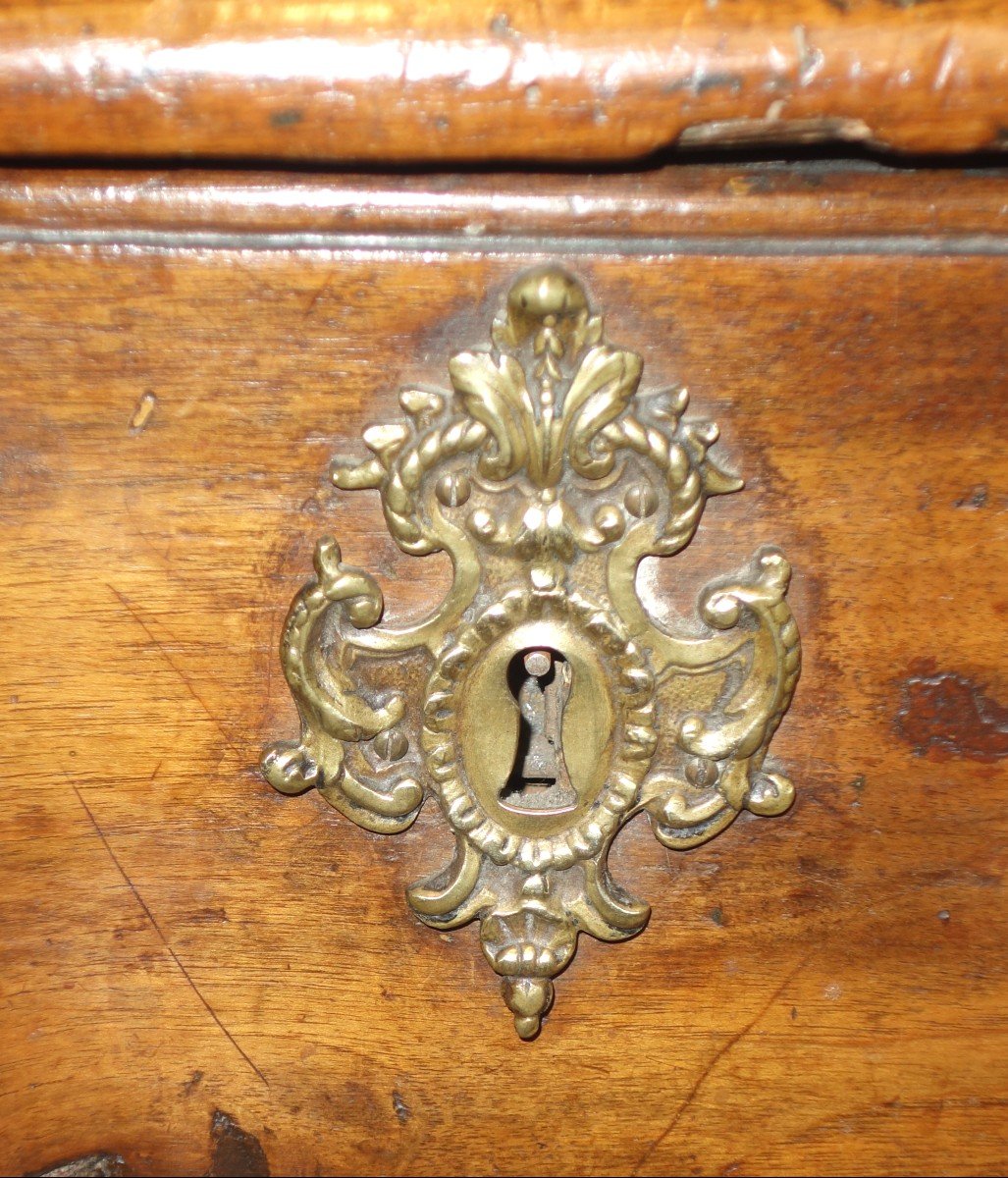 Louis XV Period Reduction Chest Of Drawers, 18th Century.-photo-3