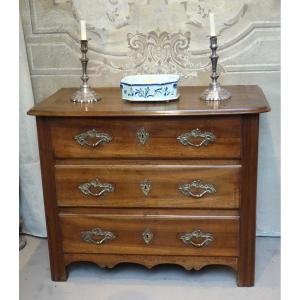 Petite Commode Parisienne En Noyer Du XVIIIème Siècle