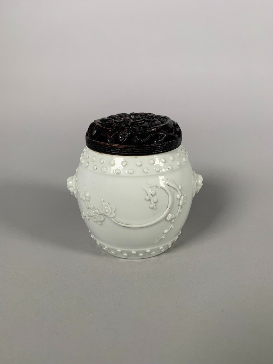 Perfume Brule In White Porcelain Dehua Kangxi Period (1661-1722)-photo-3