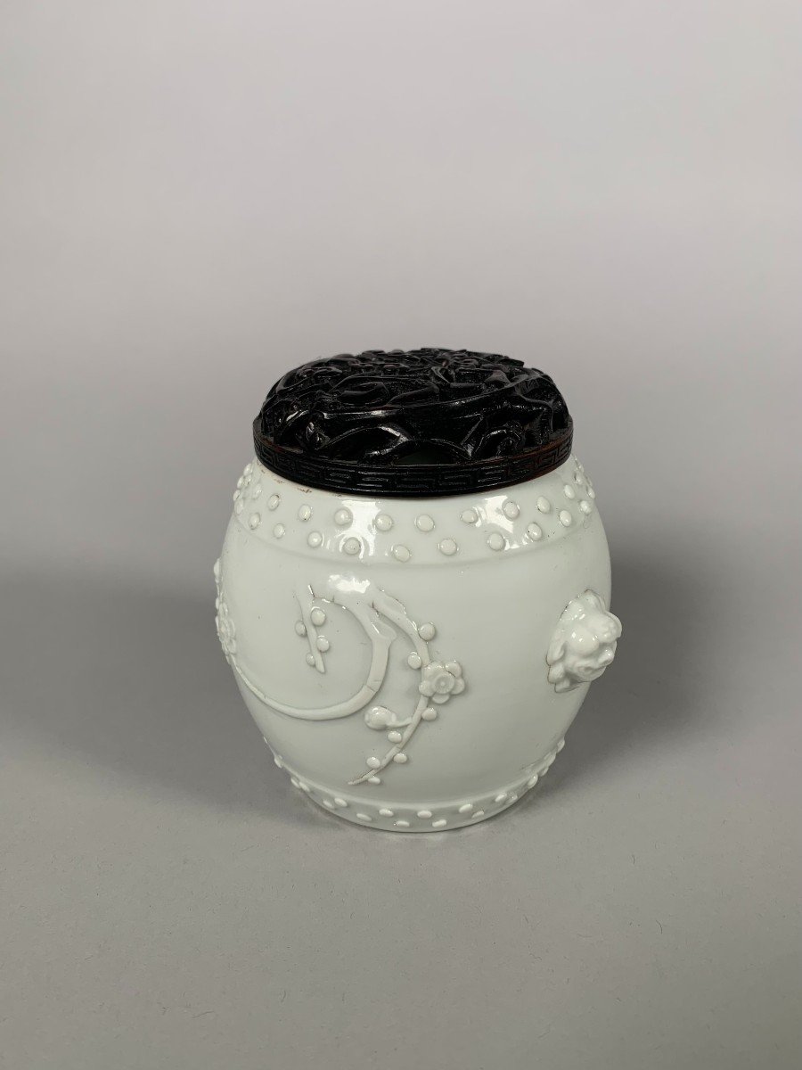 Perfume Brule In White Porcelain Dehua Kangxi Period (1661-1722)-photo-4