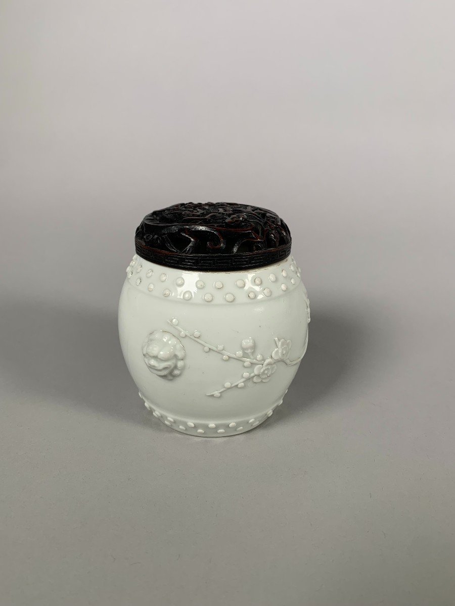 Perfume Brule In White Porcelain Dehua Kangxi Period (1661-1722)-photo-2