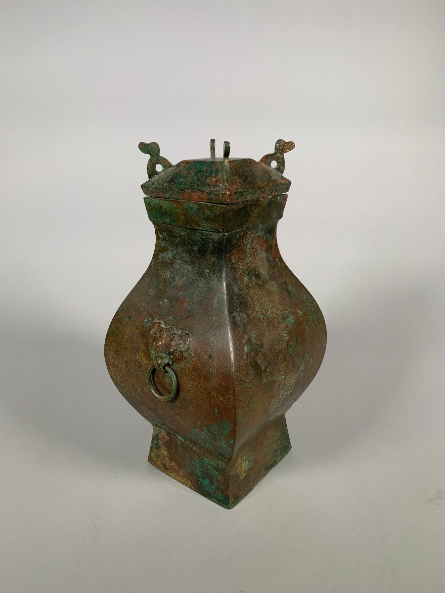 Bronze Vase Called "hu" Anterior Han Dynasty Ii-i Century Bc.-photo-4