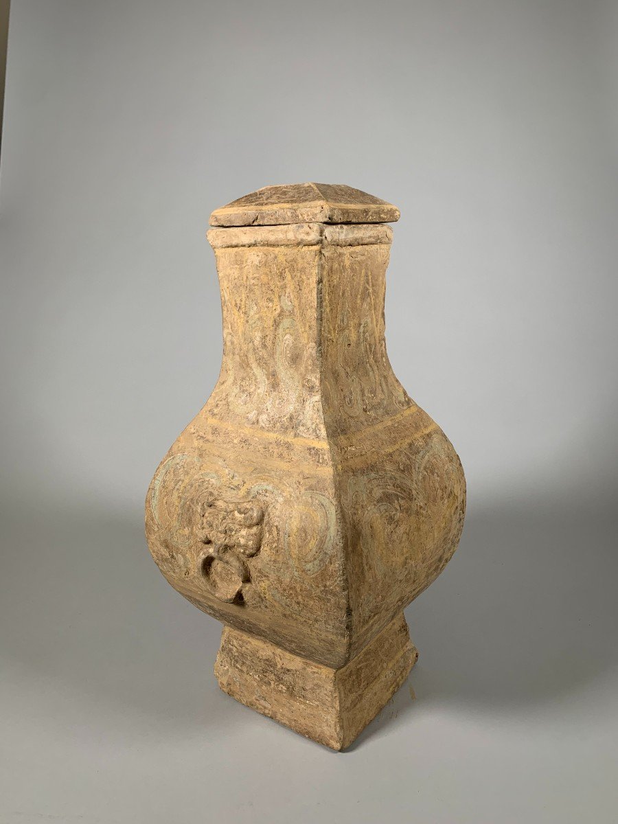 Vase En Terre Cite Hu Dynastie Han Antérieur Ii-ier Siècle Avant Jc Chine