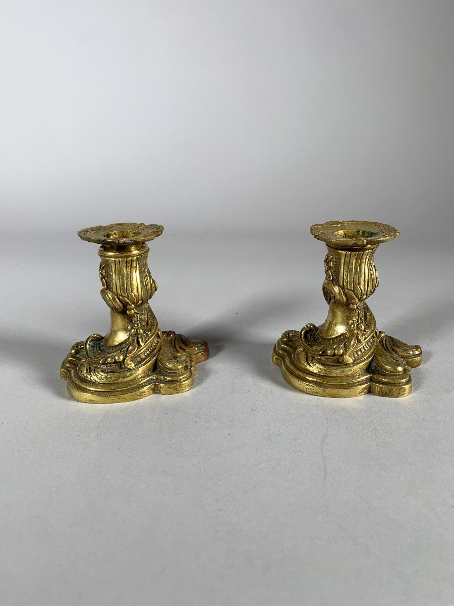 Bougeoirs De Style Rocaille Louis XV En Bronze Doré, XIXe Siècle 