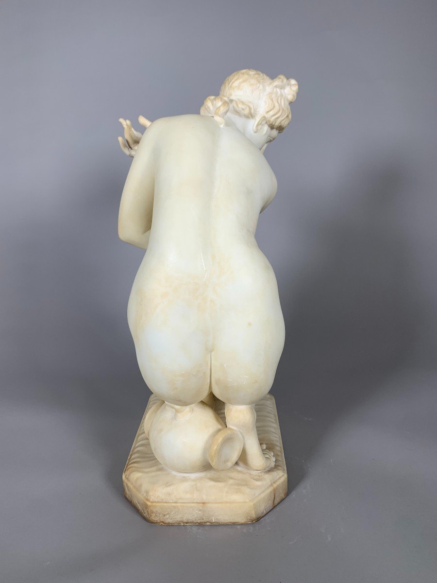 White Marble Sculpture Early 19th Century In Neoclassical Style Represents Venus In The Bay-photo-4