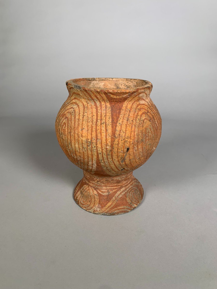 Terracotta Vases Ban Chiang Vietnam Archaeology 1000 Bc-photo-1