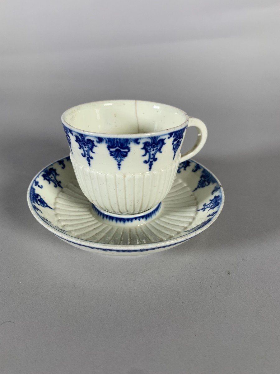 Saint Cloud - 18th Century Soft Porcelain Cup-photo-1