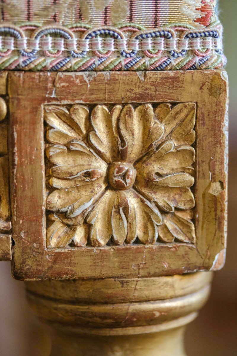 Stool In Golden And Carved Wood-photo-3