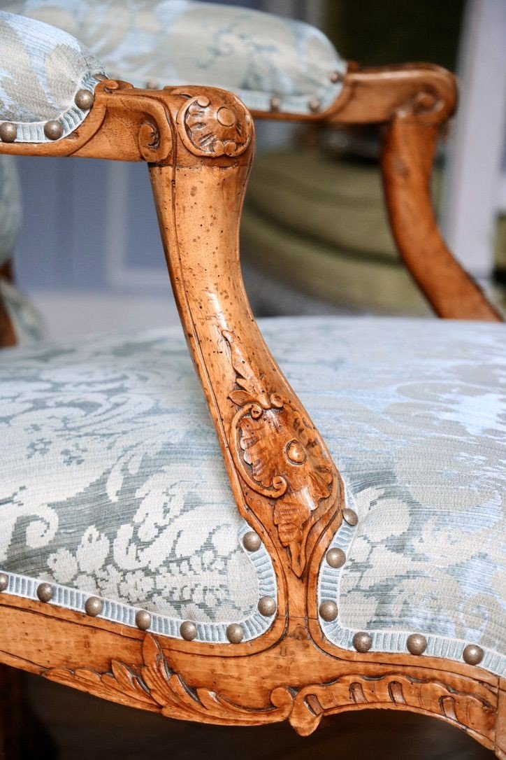 Pair Of Queen's Armchairs In Molded And Carved Beech -photo-4