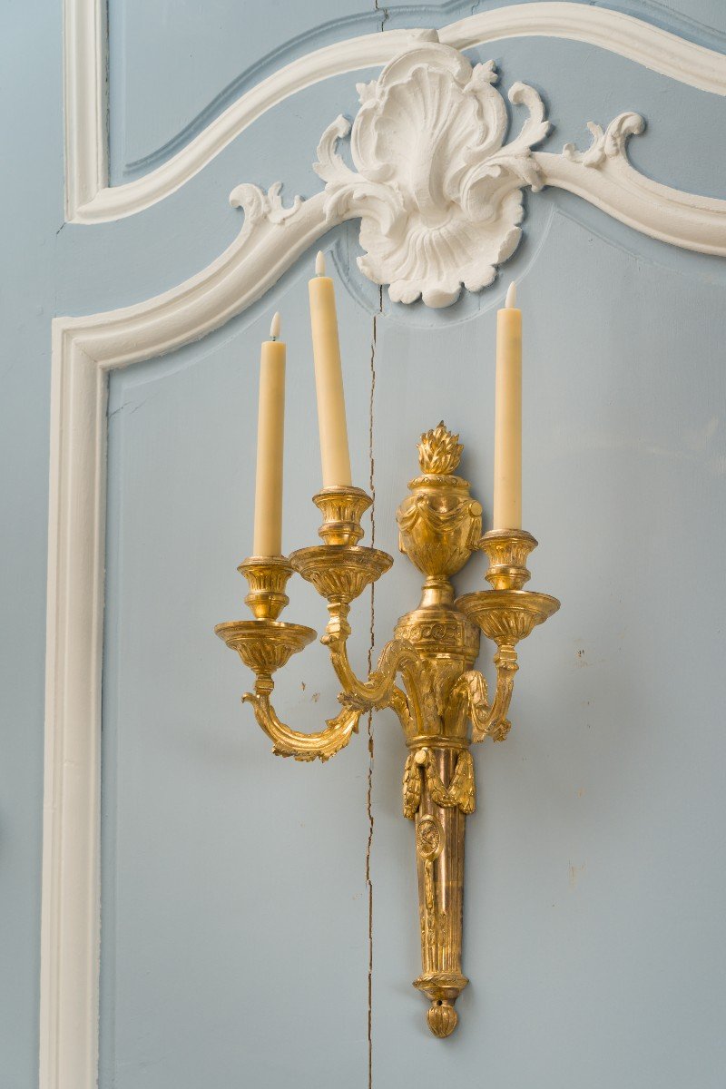 Pair Of Louis XVI Period Chiseled And Gilded Bronze Wall Lights -photo-4