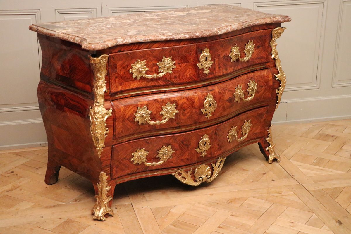 Commode Tombeau d'époque Louis XV-photo-2