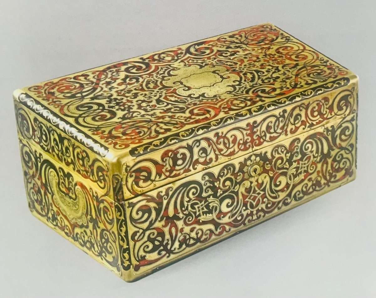 Very Important And Magnificent Rectangular Toiletry Box In Boulle Marquetry-photo-2