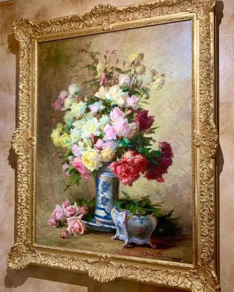 BRET-CHARBONNIER Claudia  1863-1951. Superbe bouquet de roses. Huile sur toile signée en bas à droite.