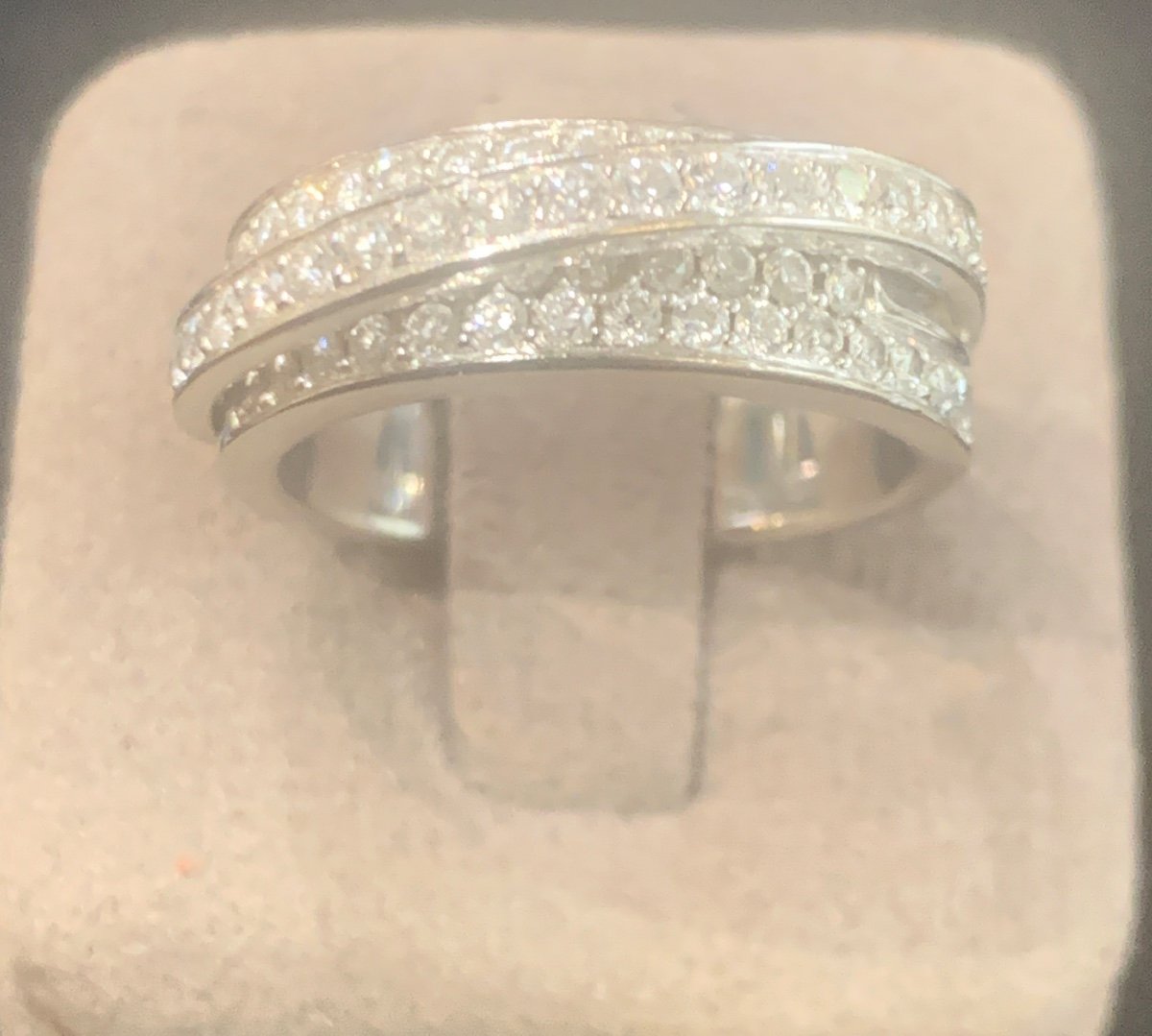 18ct White Gold Diamond Ring-photo-1