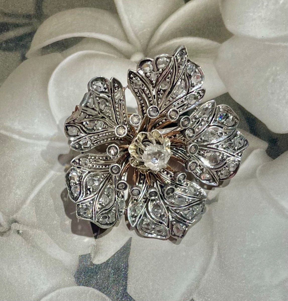 Silver And Gold Diamond Flower Brooch -photo-4