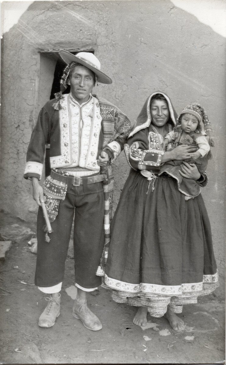 Couple And Indigenous Child Of Tinta, Cusco. Martin Chambi. Peru. 