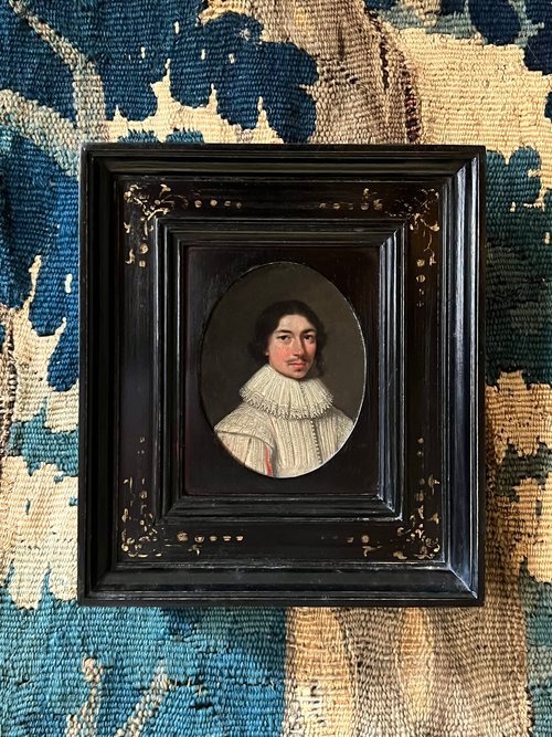 Early 17th Century Oil On Copper Portrait Of A Gentleman (c.1610)-photo-3