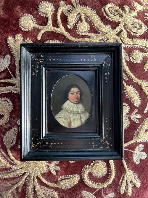 Early 17th Century Oil On Copper Portrait Of A Gentleman (c.1610)-photo-4