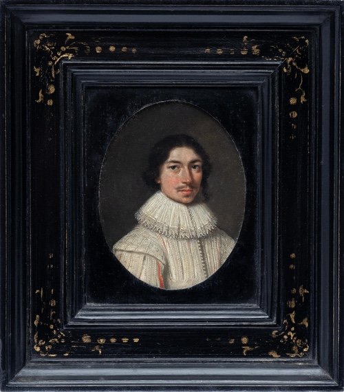 Early 17th Century Oil On Copper Portrait Of A Gentleman (c.1610)