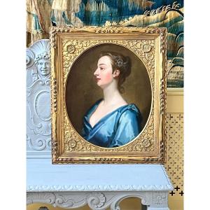 18th Century British Portrait Of An Elegant Lady 