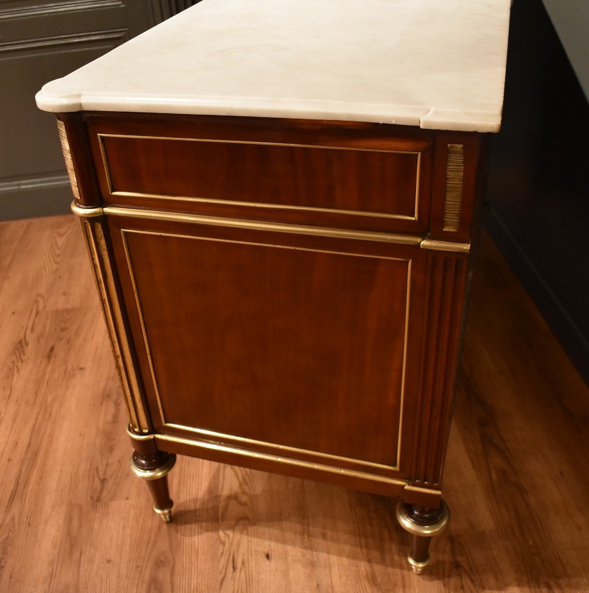 Louis XVI Style Mahogany Commode-photo-2