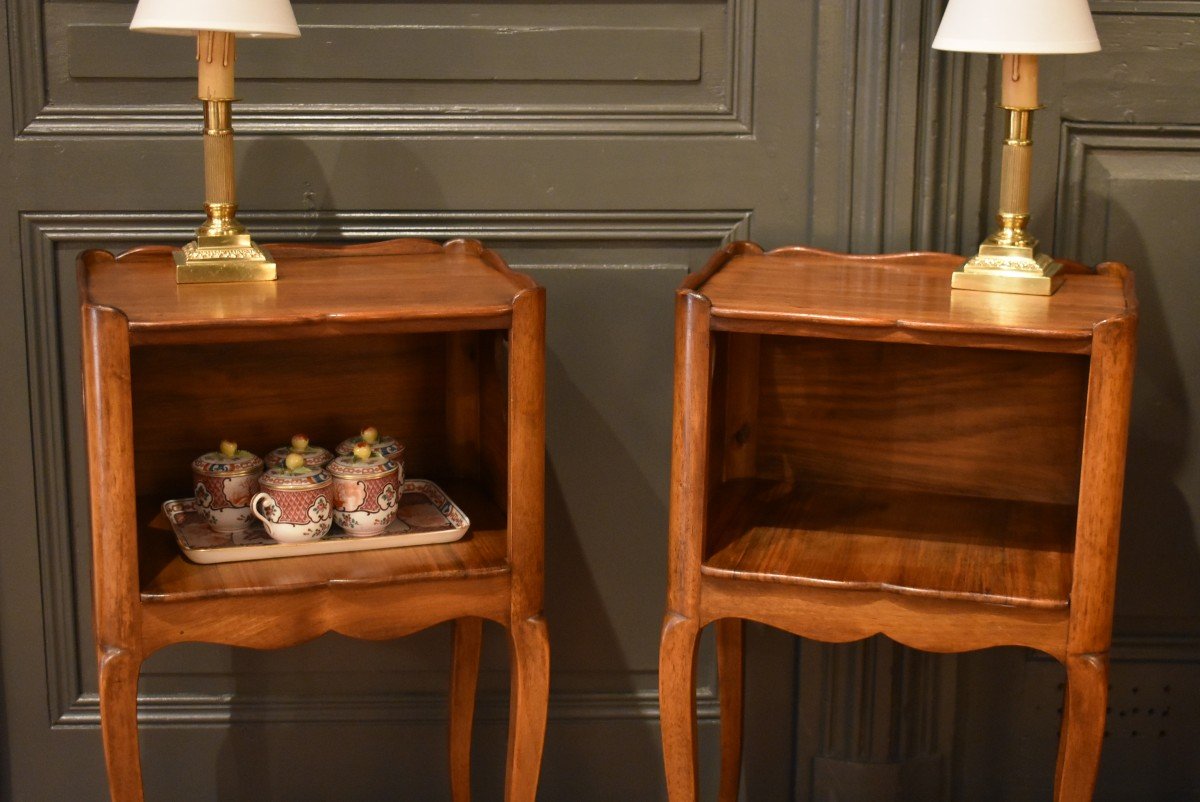 Pair Of Louis XV Style Walnut Bedside Tables-photo-3