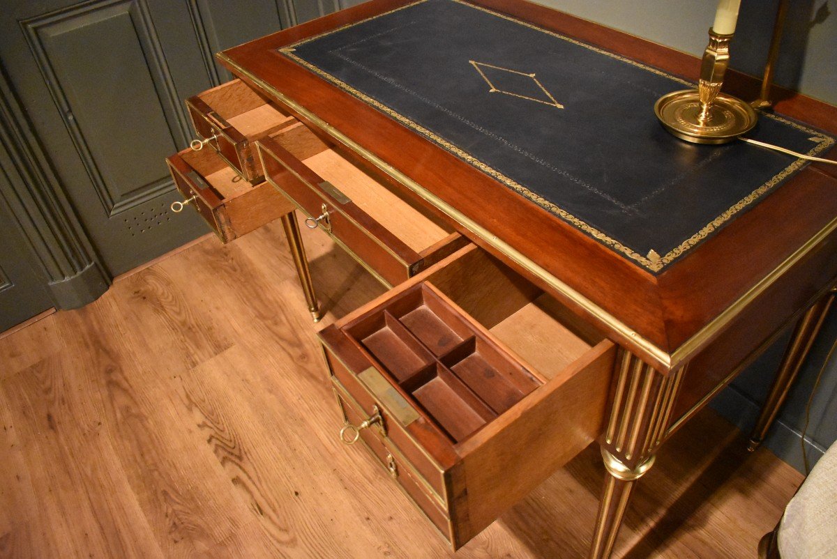 Petit Bureau Plat De Style Louis XVI-photo-1