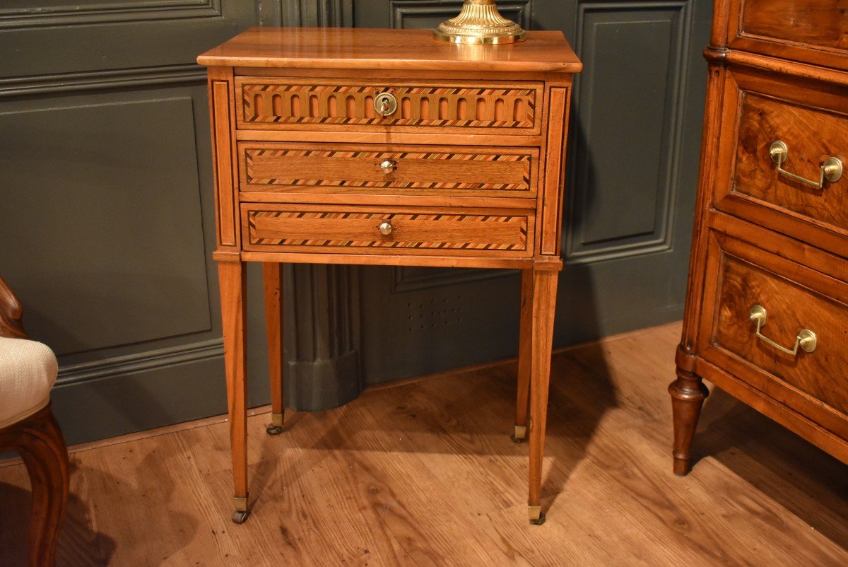 Walnut And Marquetry Chiffonnière Table-photo-2