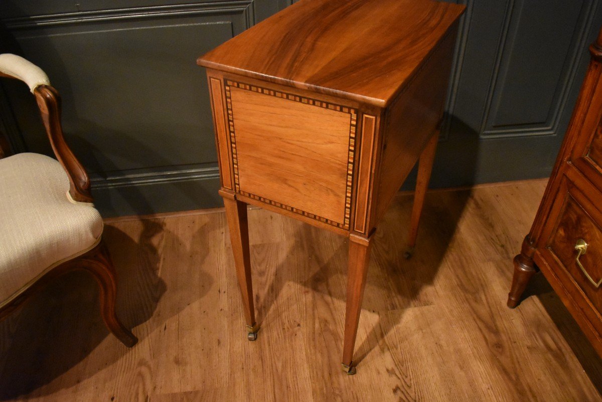 Walnut And Marquetry Chiffonnière Table-photo-6