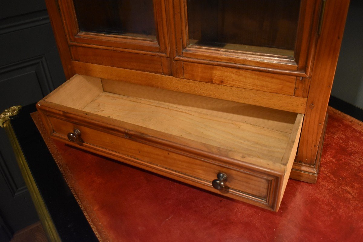 Small Display Case To Hang Or Place In Cherry Wood-photo-1