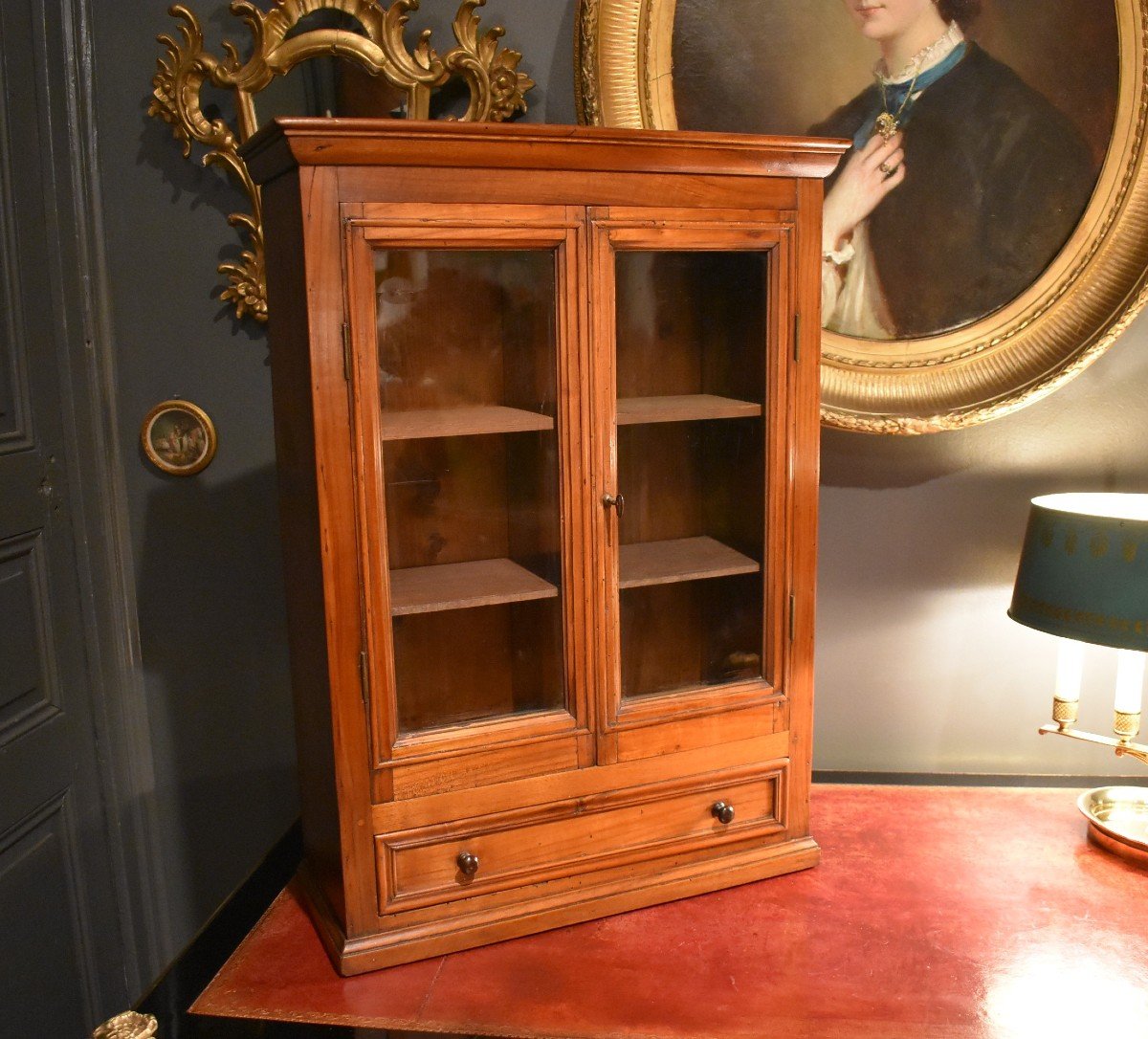 Petite Vitrine à Pendre Ou Poser En Merisier