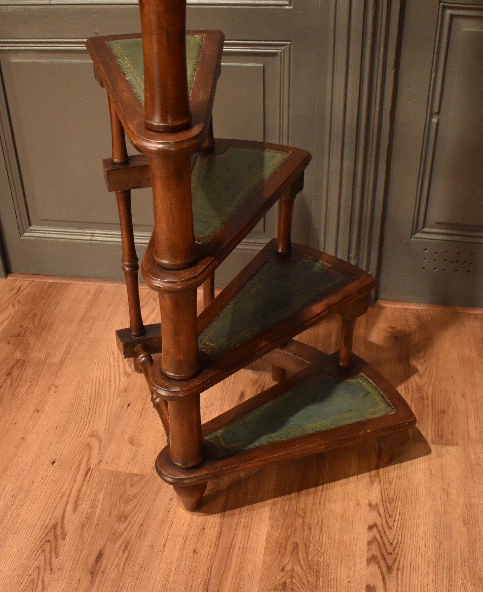 Large Library Stepladder-photo-4