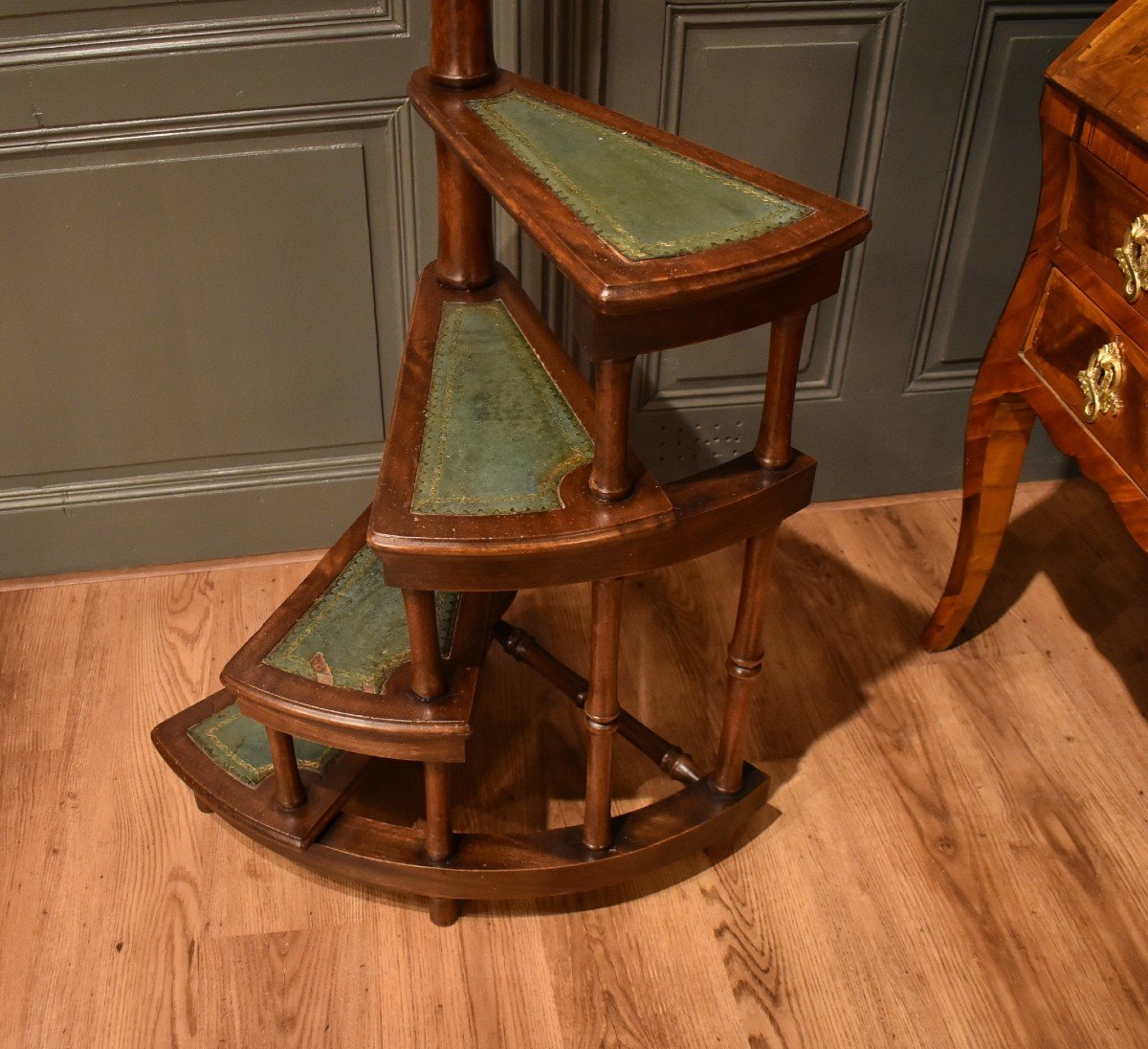 Large Library Stepladder-photo-7