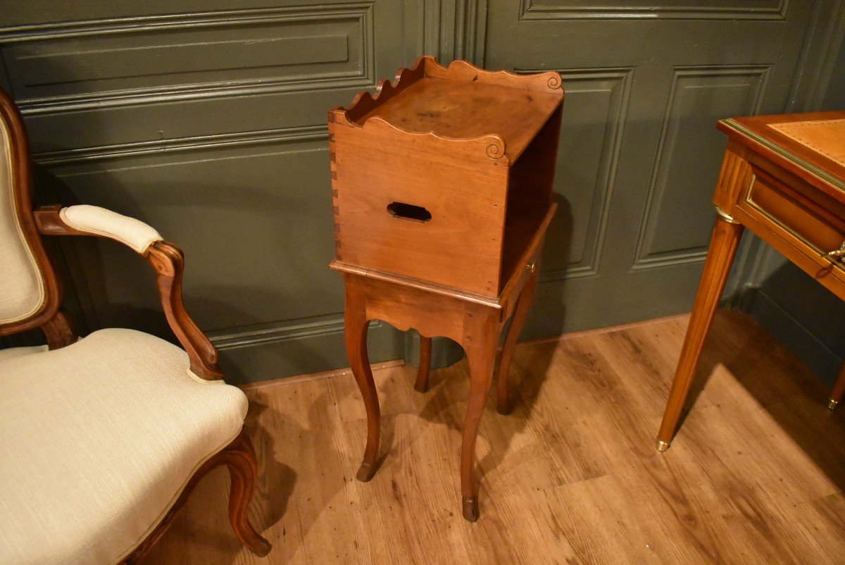 Louis XV Style Walnut Bedside Table-photo-7