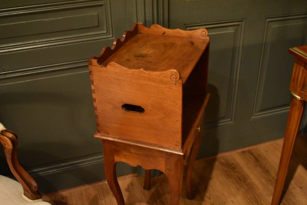 Louis XV Style Walnut Bedside Table-photo-8