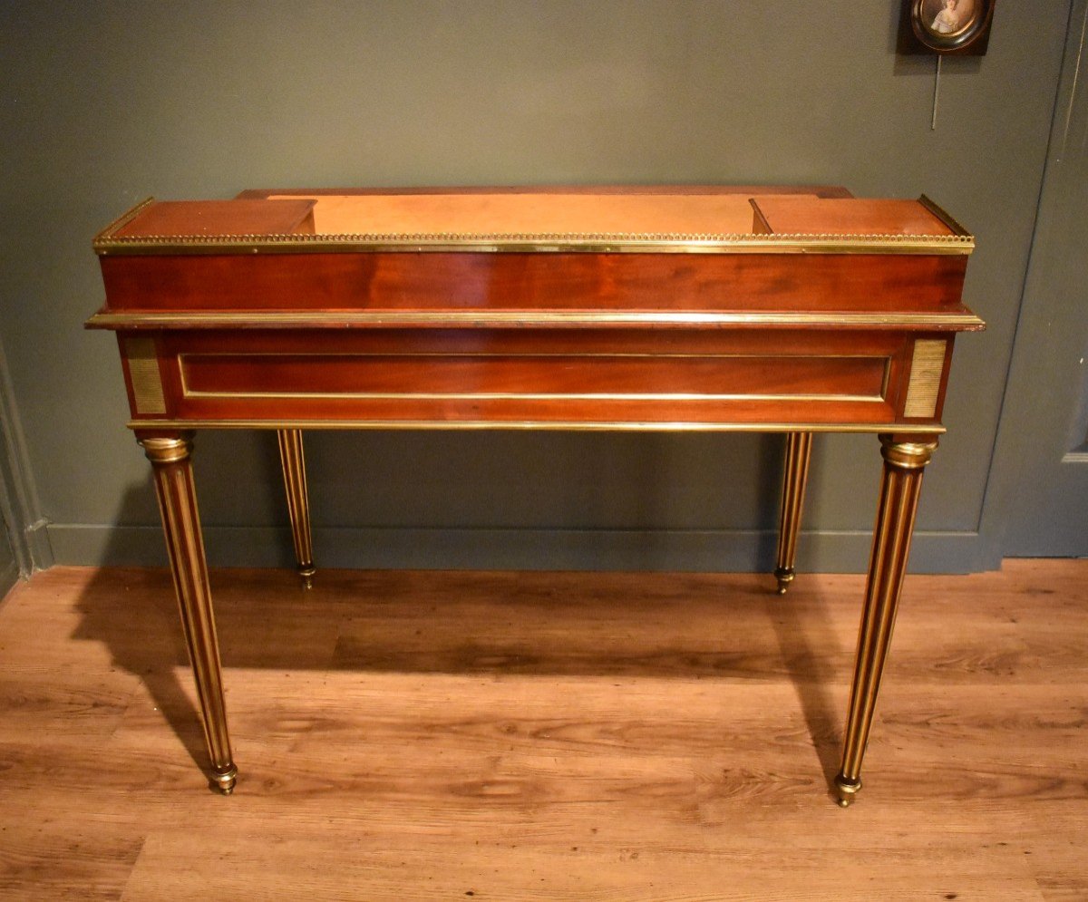 Small Louis XVI Style Mahogany Desk-photo-7