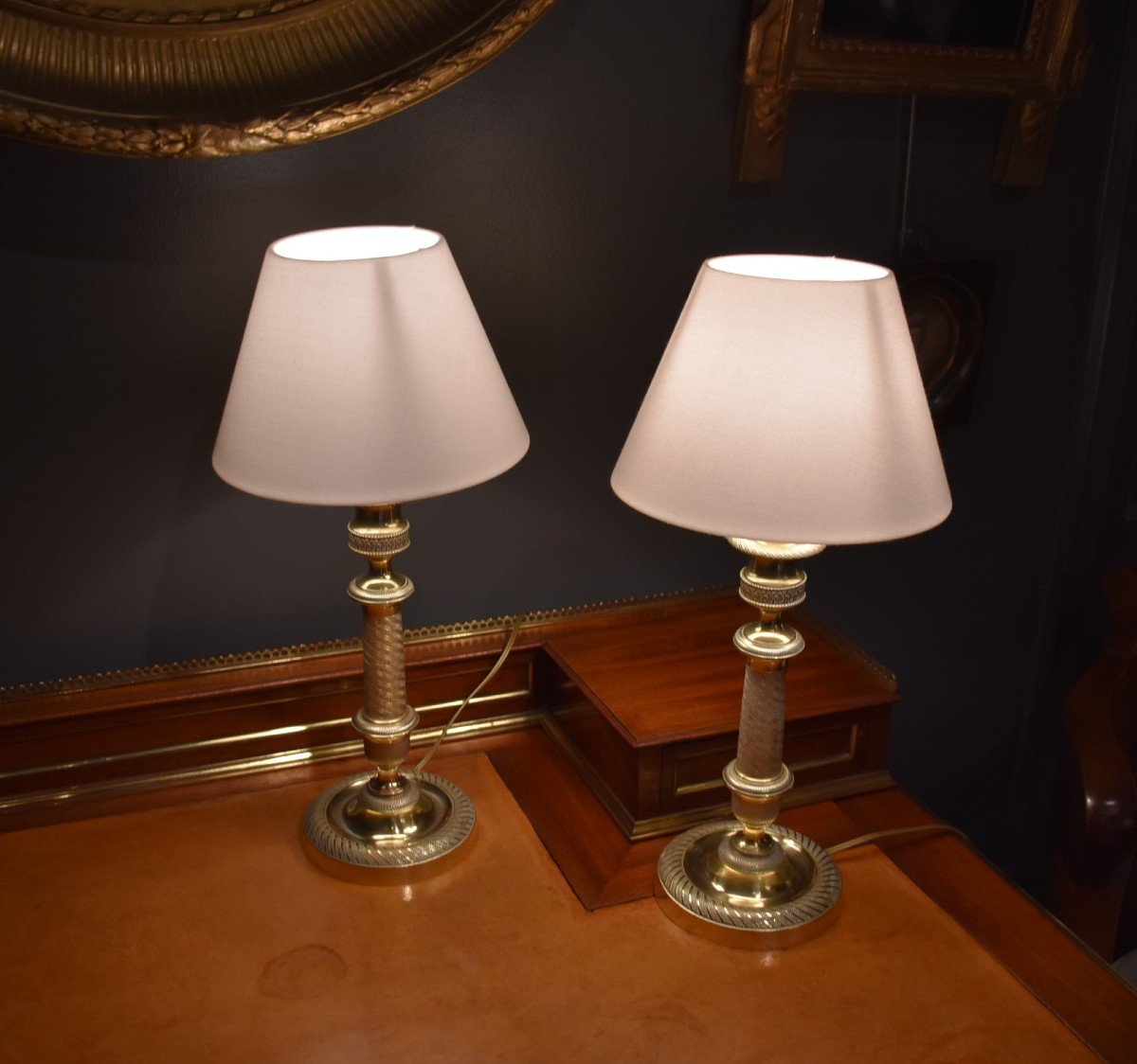 Pair Of Bronze Lamps-photo-2