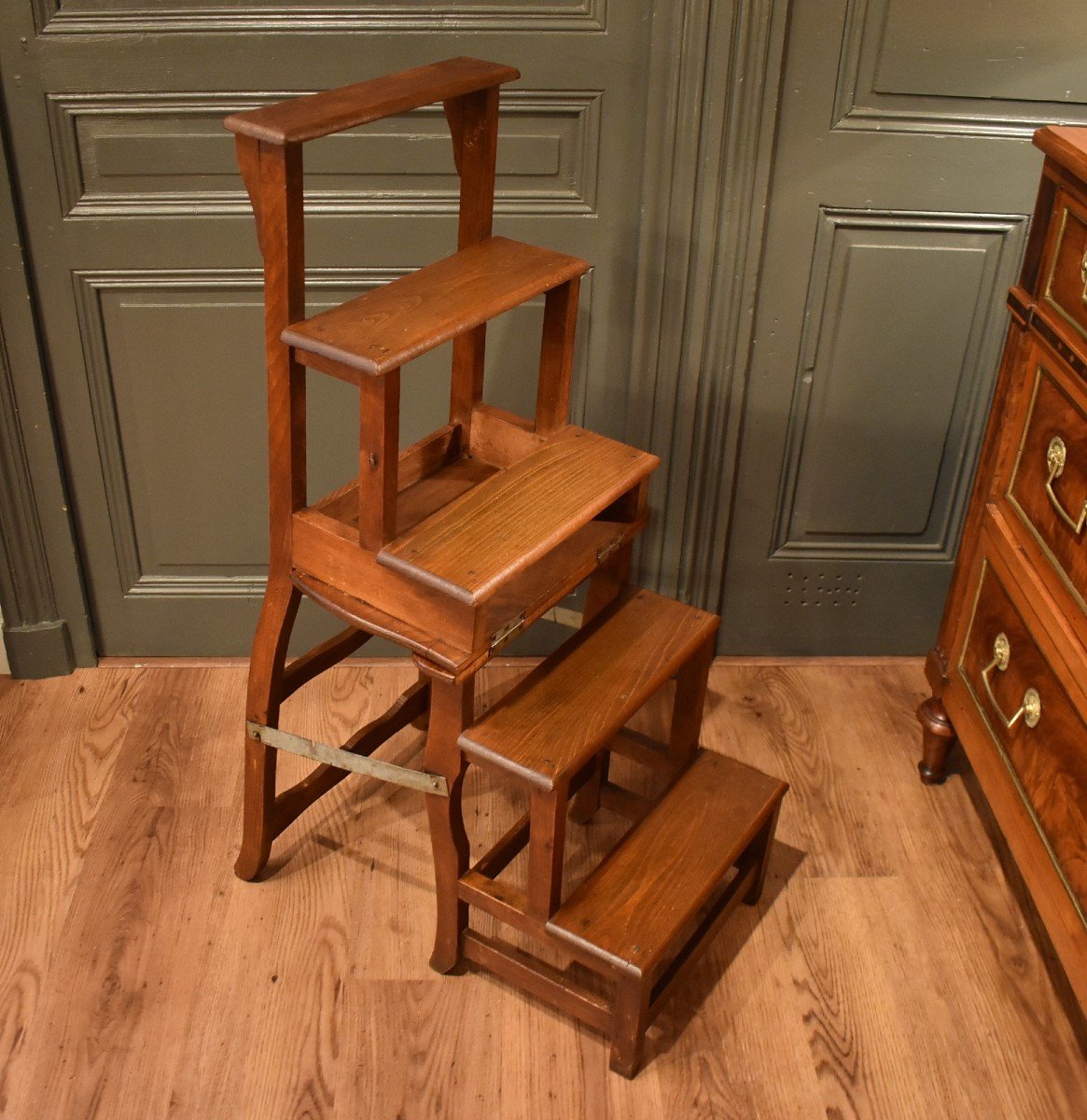 Stepladder Chair-photo-4