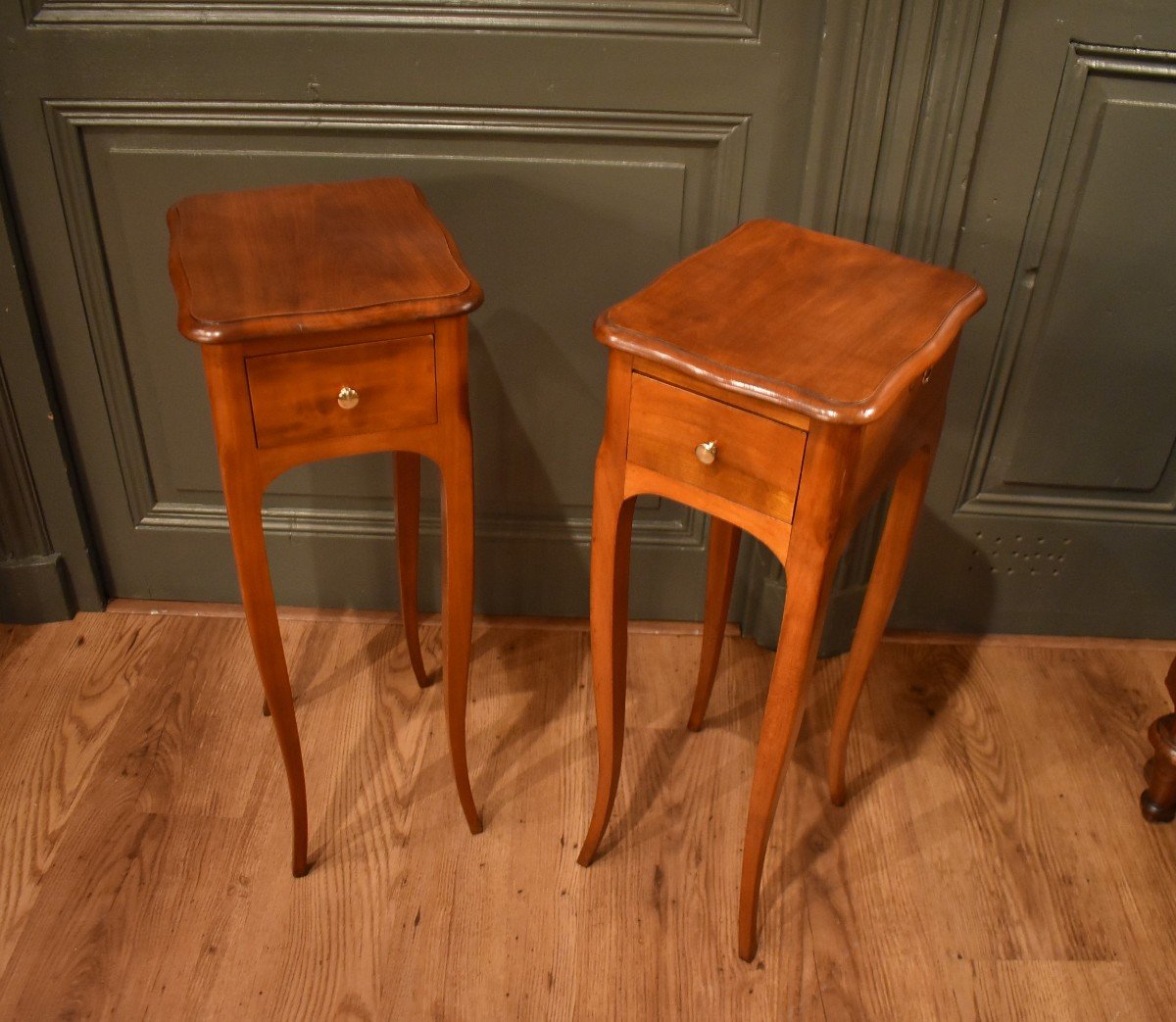 Pair Of Small Louis XV Style Bedside Tables-photo-2