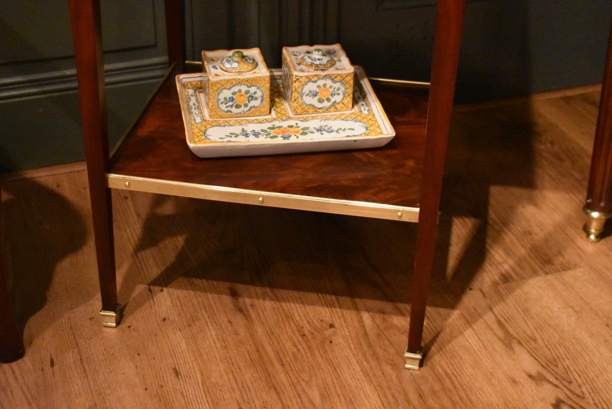 Mahogany Side Table-photo-1